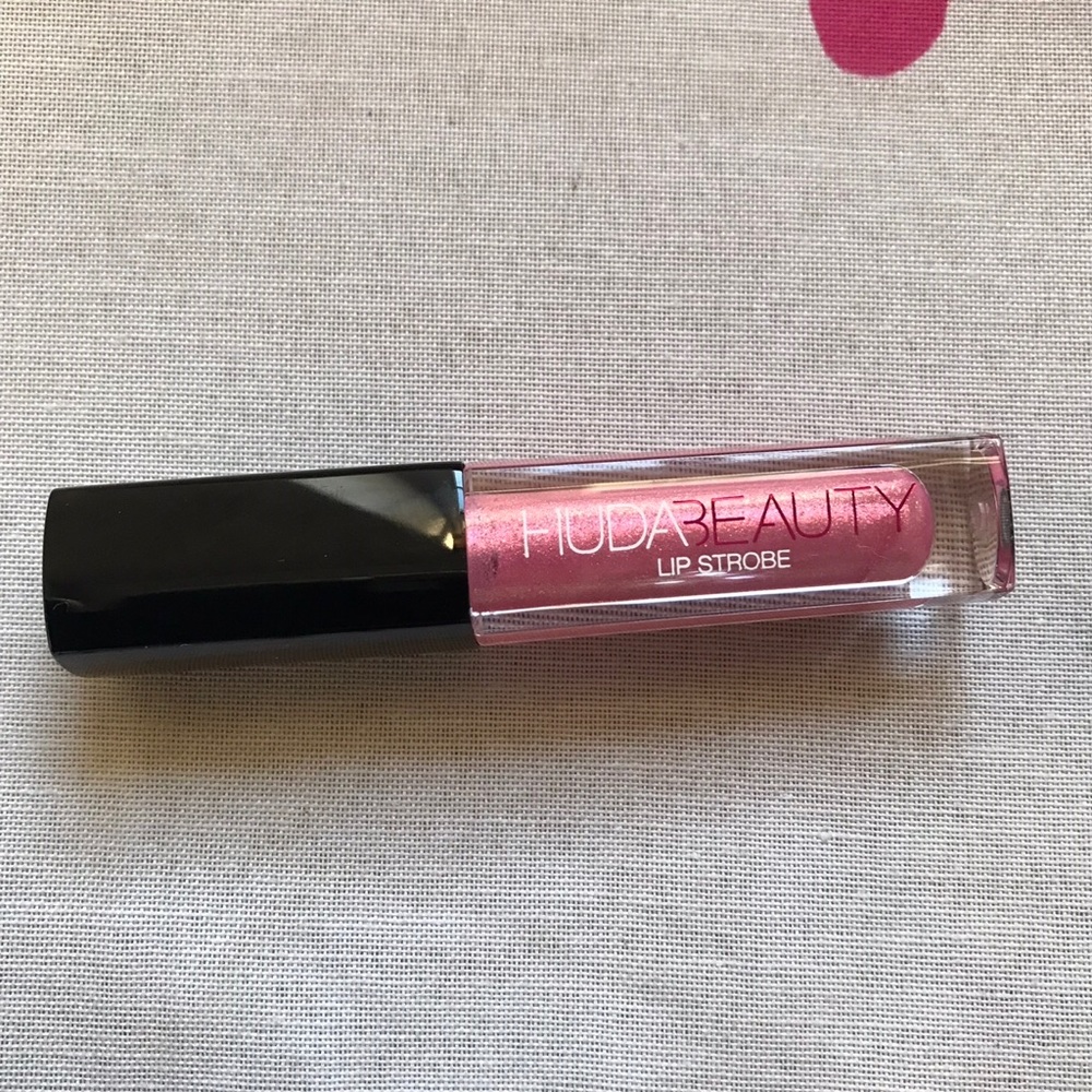 FREE Mini Huda Beauty Lip Strobe